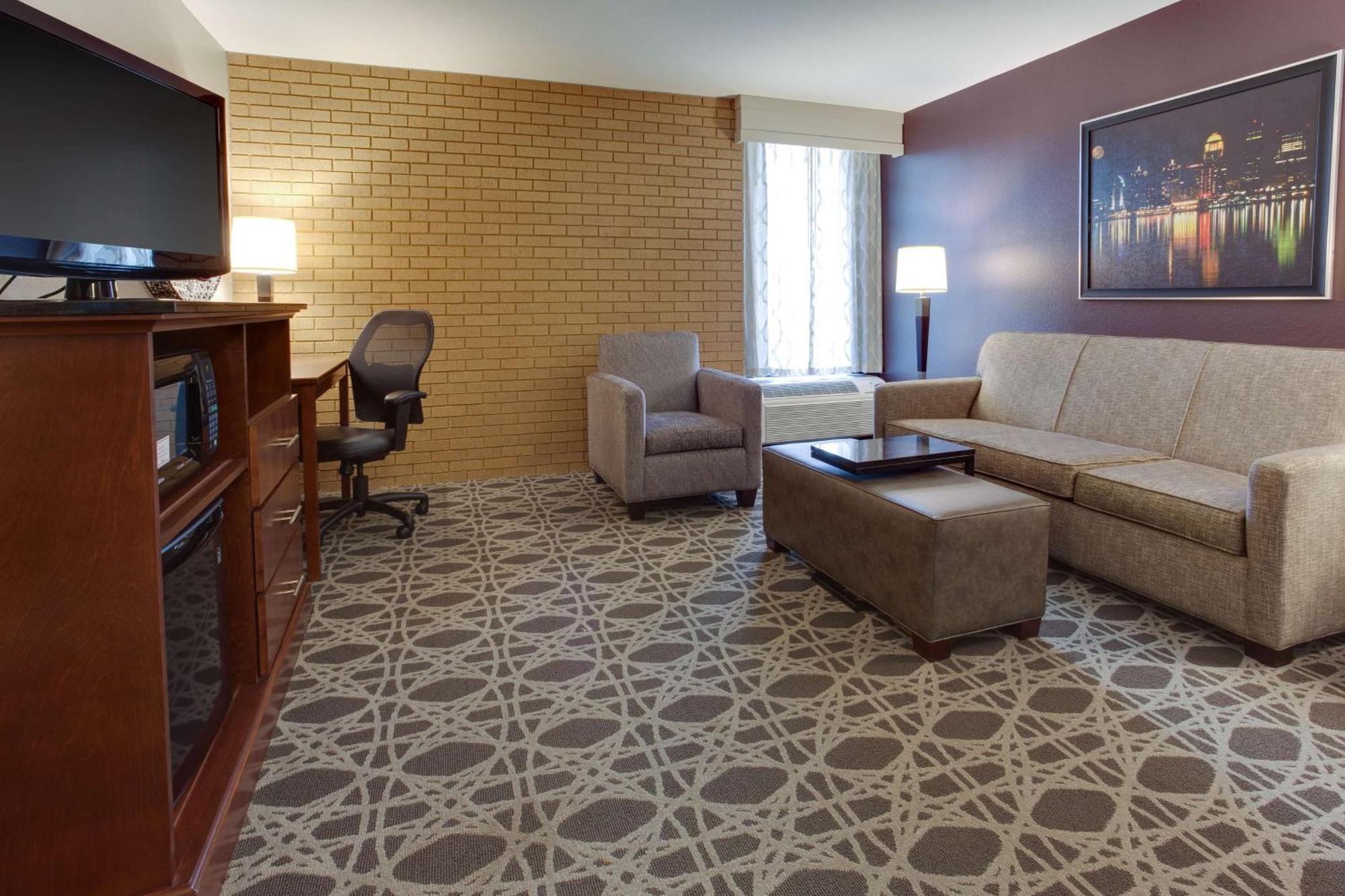 Drury Inn & Suites Louisville East Eksteriør bilde