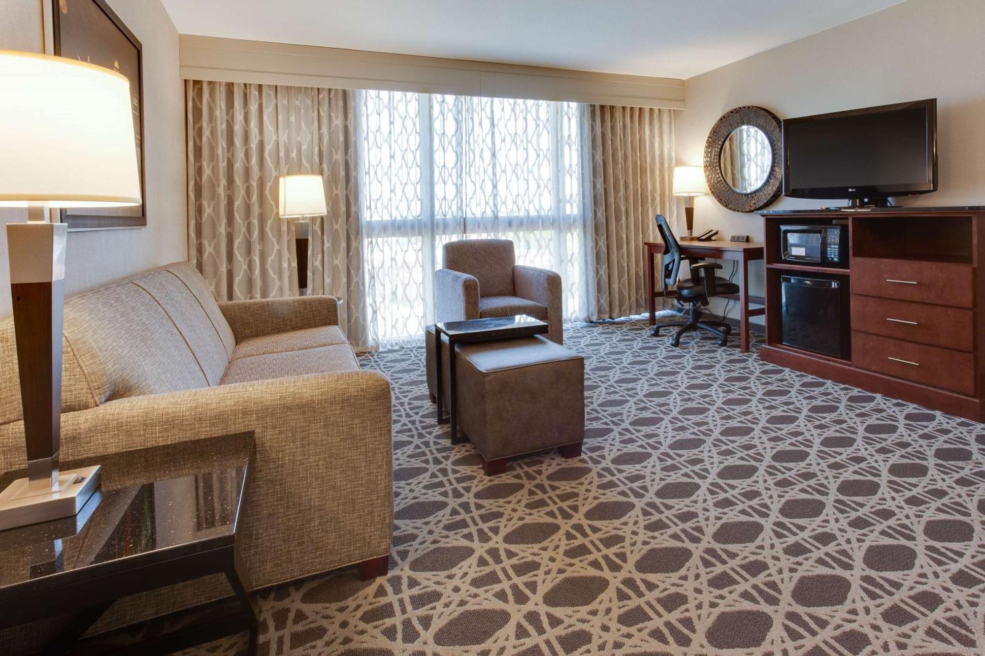 Drury Inn & Suites Louisville East Eksteriør bilde